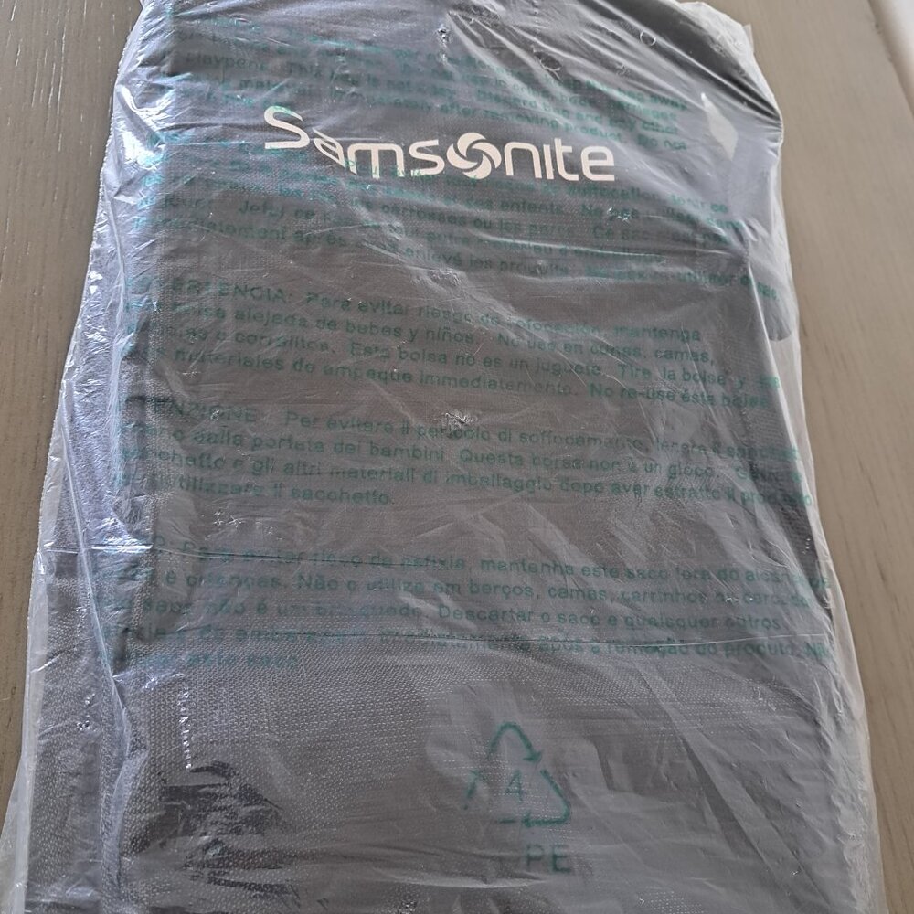 Brand New Samsonite 25” Extra Large Black Duffel Versatile Bag Lightweight - Picture 13 of 13